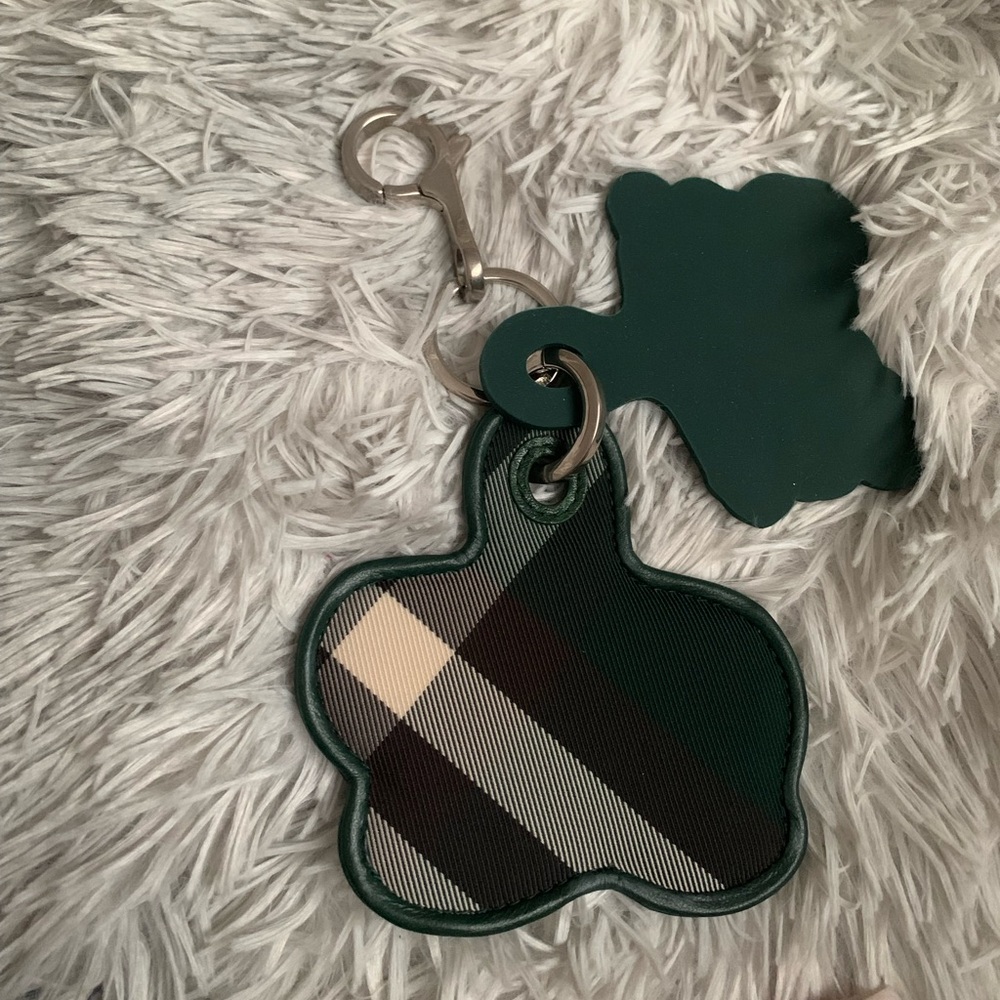 Forest Green Burberry Keychain-With Silver Chunky Hardware- Extremely Durable!!! - Picture 12 of 15